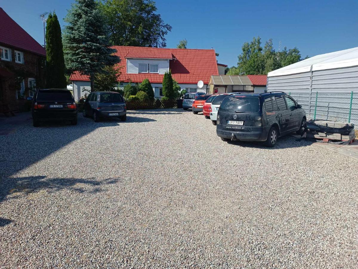 Czerwony Dom Hotel Mielno  Exterior photo